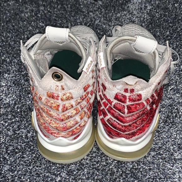 New Nike Lebron 17 Harlem Fashion Row Win/Win main image 4